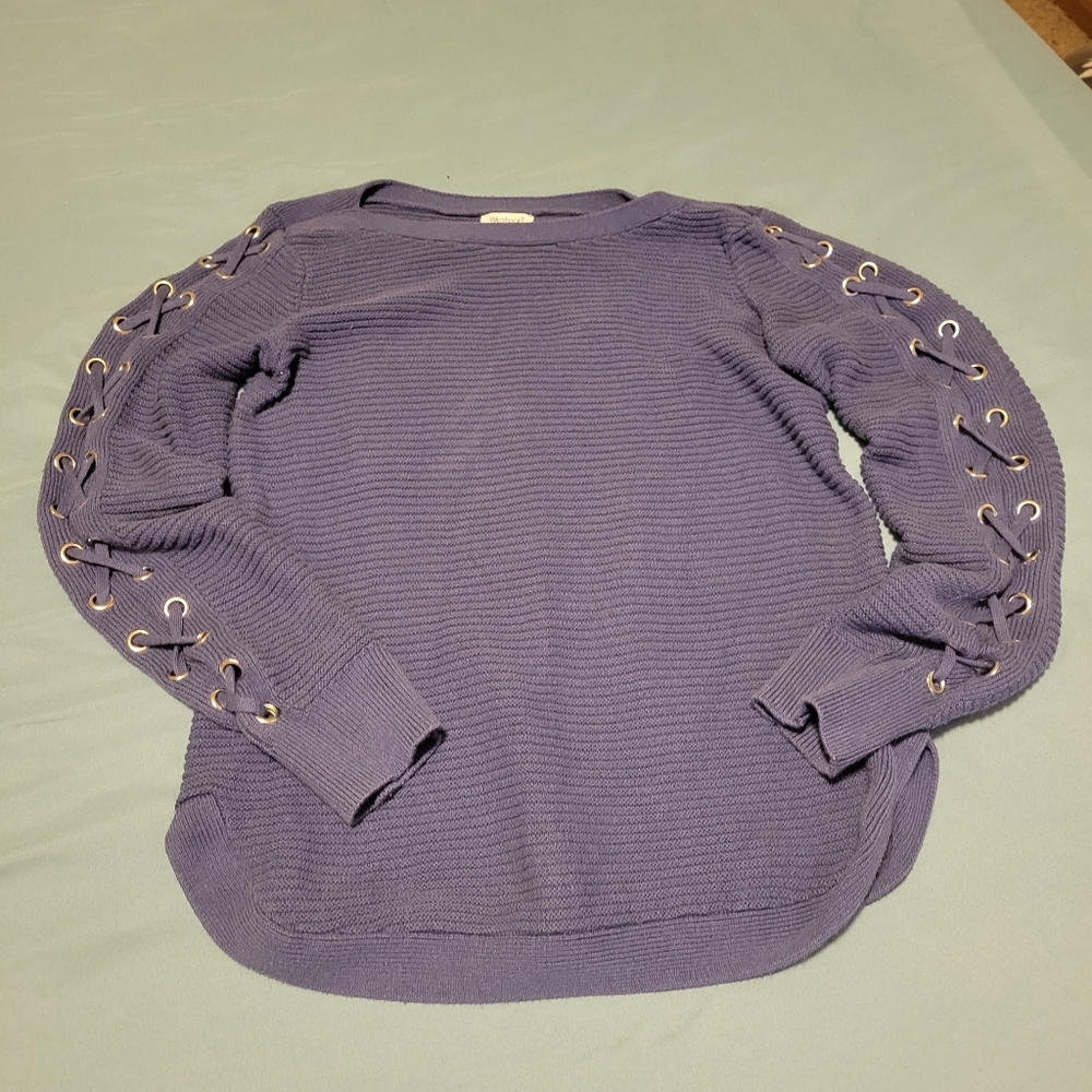 Detailed sweater